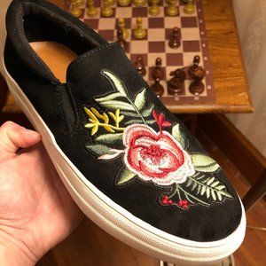 Madden girl floral slip on